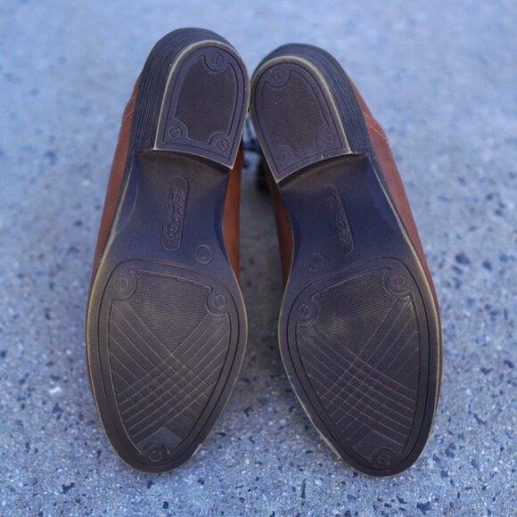 Faded Glory Tan Brown Ankle Booties 7 Western Chelsea V-Slit Faux Leather - Picture 6 of 9